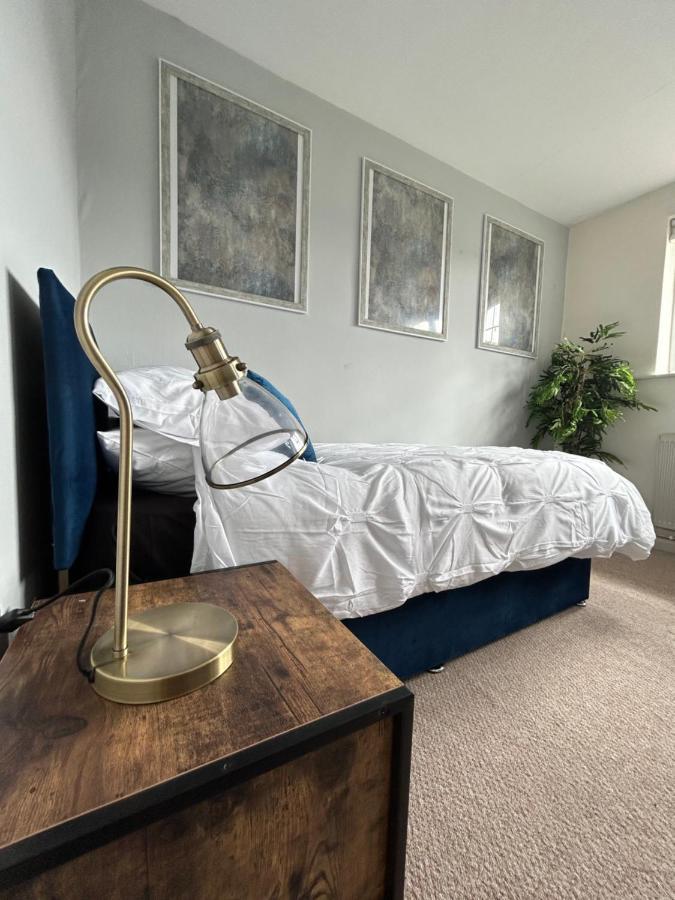 4-Bedroom Home Near Ema, Sleeps 6 达宁顿堡 外观 照片